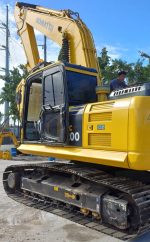 Komatsu Excavator PC200 8N1 - Image 14