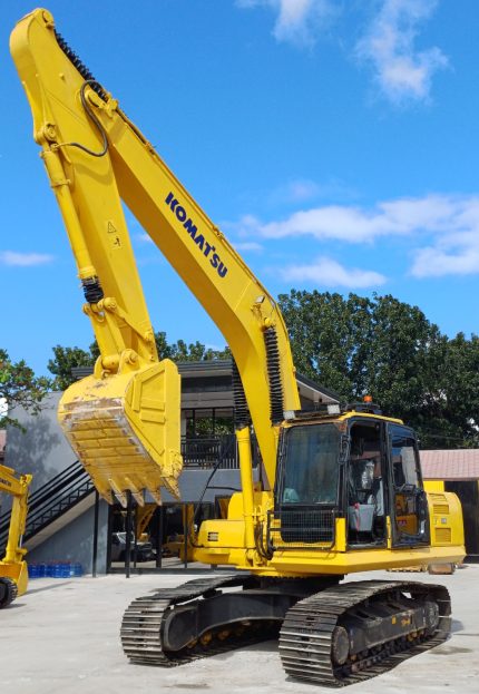 Komatsu Excavator PC200 8N1